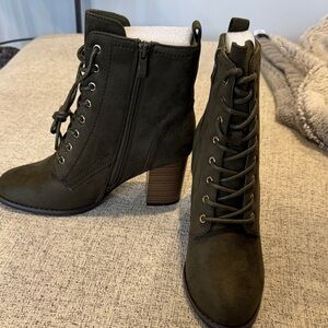 Journee Baylor Olive Lace-Up Ankle Boots